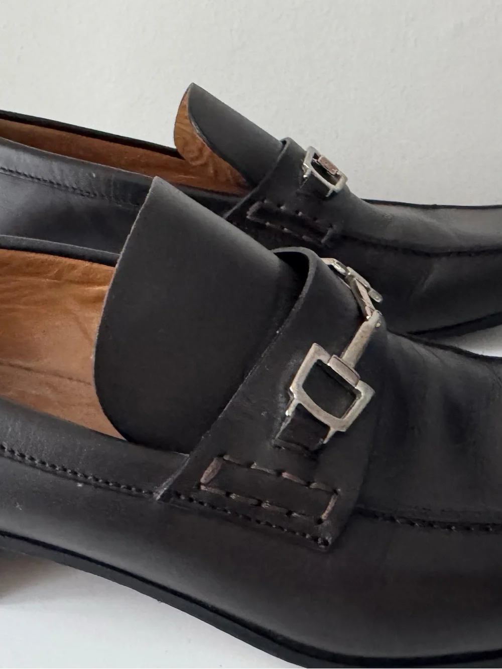 Gucci Black Leather Horsebit Loafers